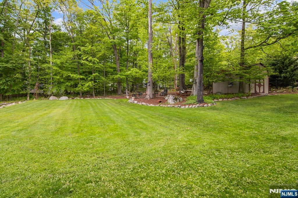 10 Hemlock Place