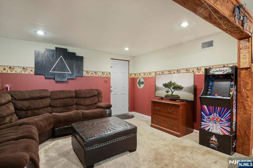 10 Hemlock Place