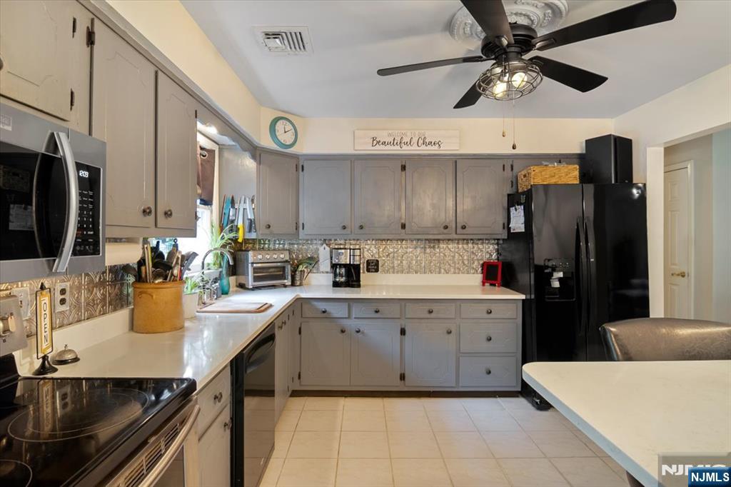 10 Hemlock Place