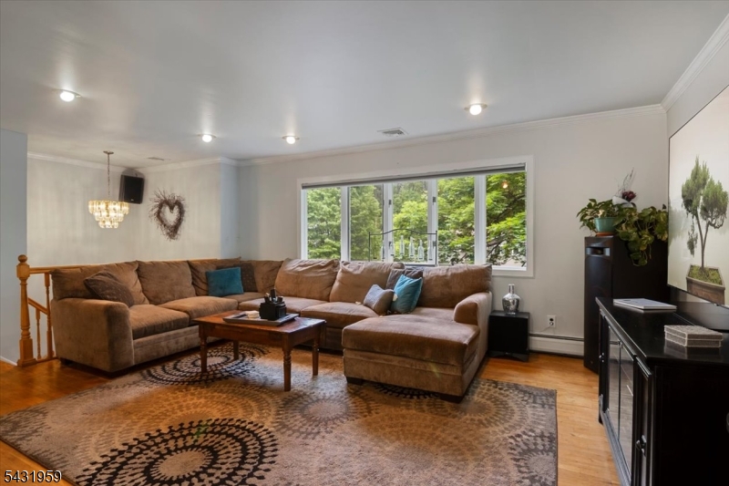 10 Hemlock Pl