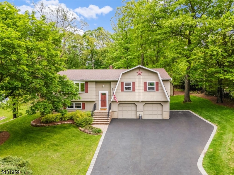 10 Hemlock Pl