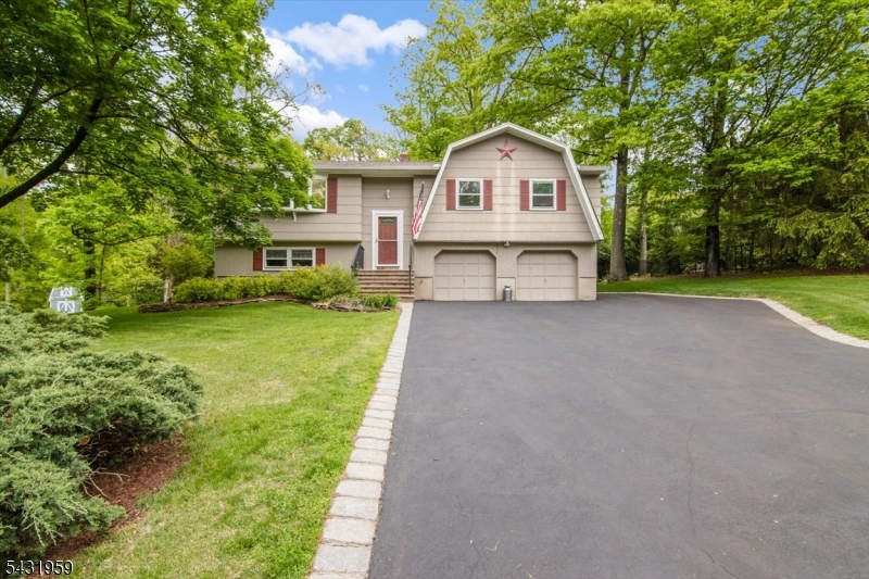 10 Hemlock Pl