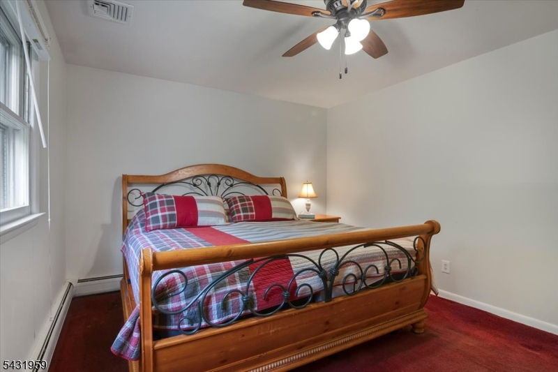 10 Hemlock Pl
