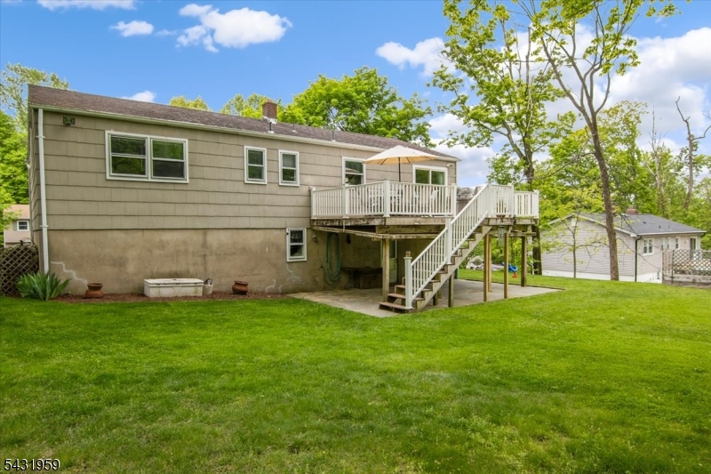 10 Hemlock Pl