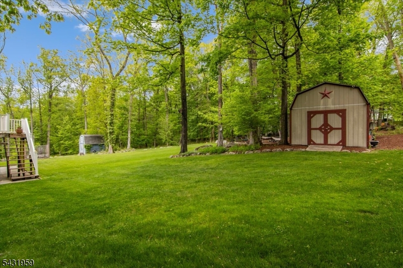 10 Hemlock Pl