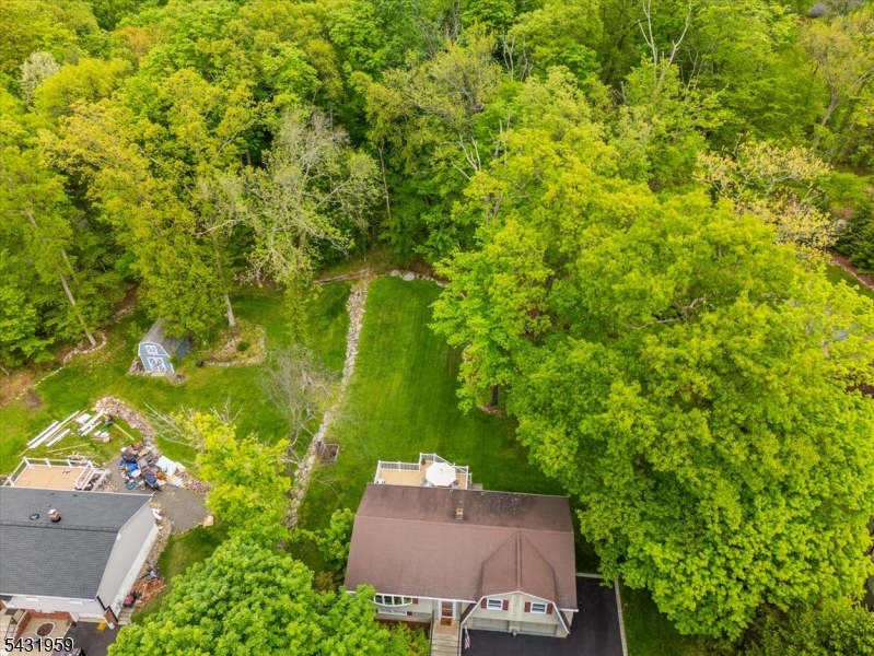10 Hemlock Pl