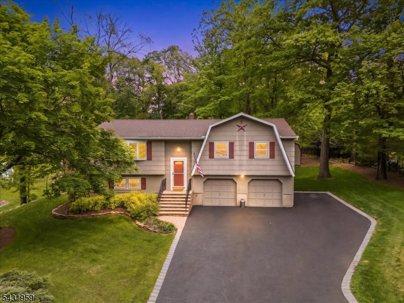 10 Hemlock Pl