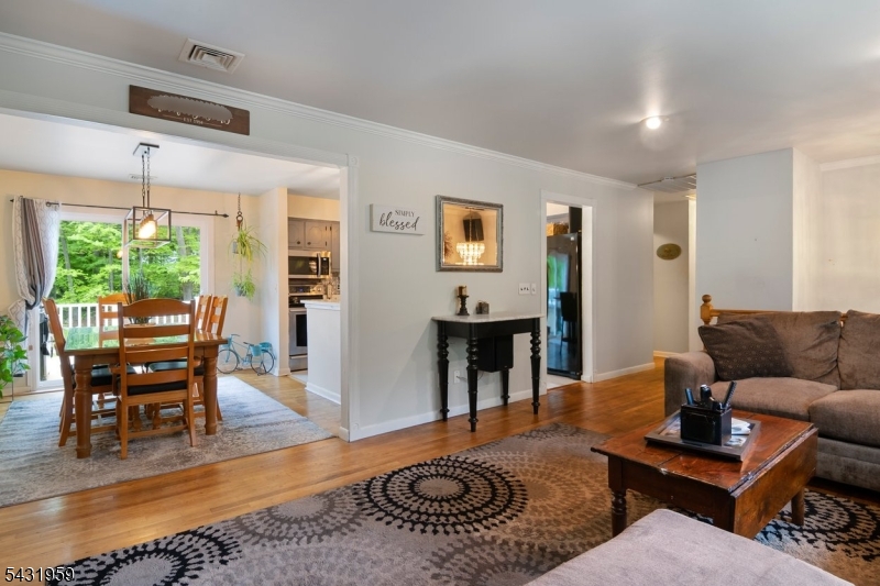 10 Hemlock Pl