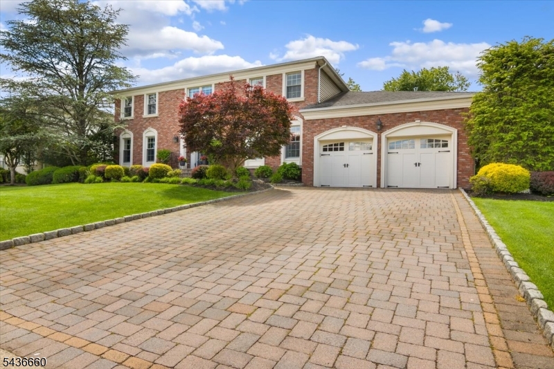 12 Longell Dr