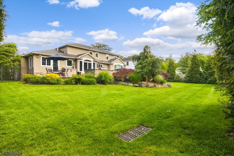 12 Longell Dr
