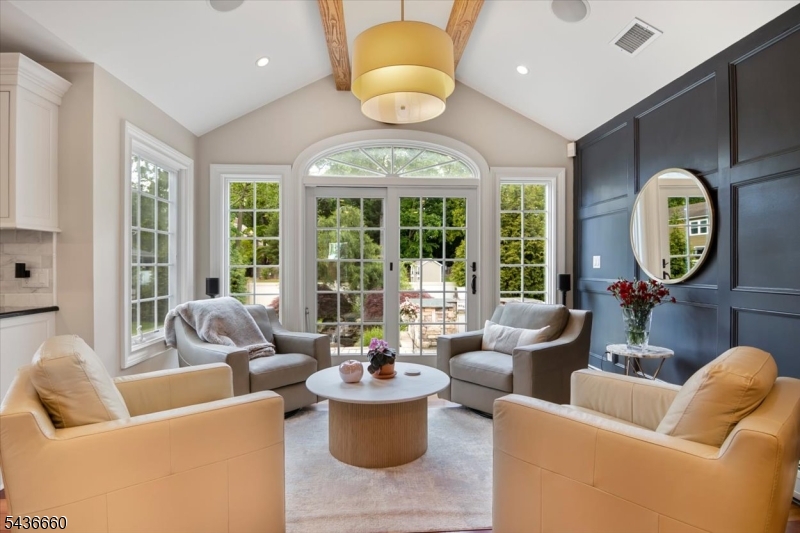 12 Longell Dr