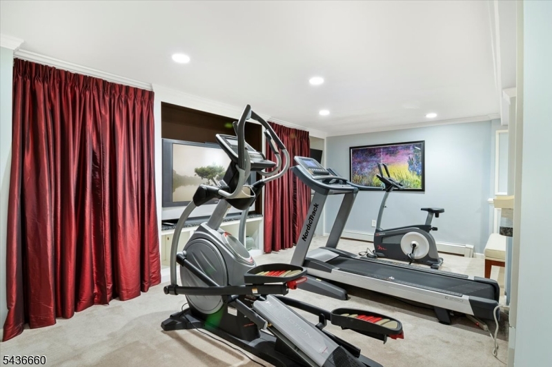 12 Longell Dr