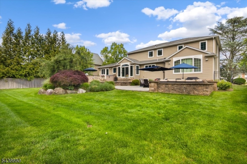 12 Longell Dr