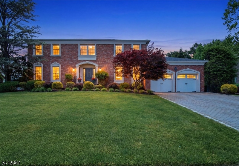 12 Longell Dr