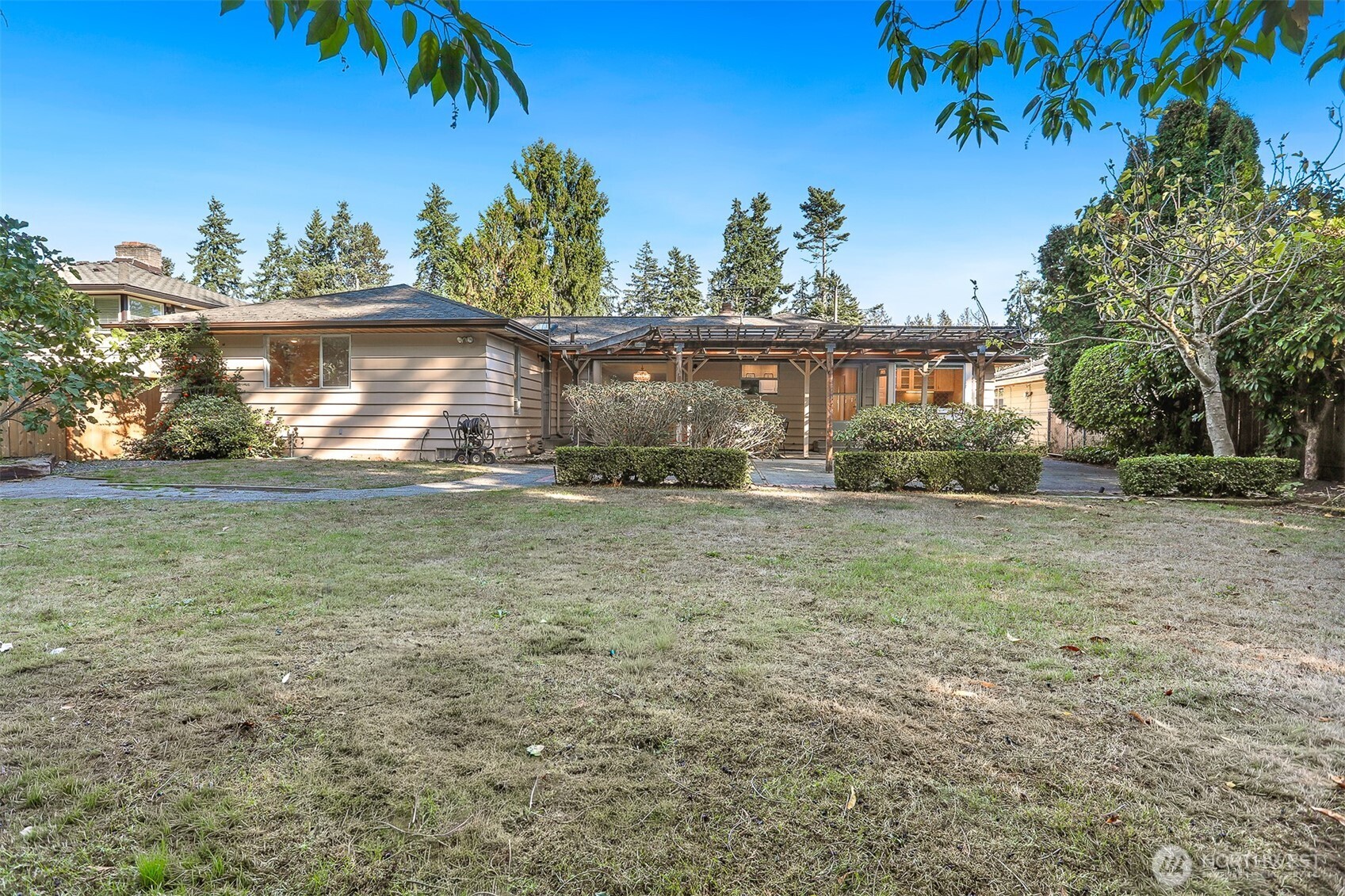 18555 Burke Avenue N