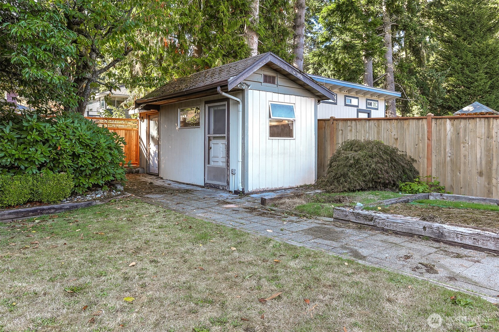 18555 Burke Avenue N