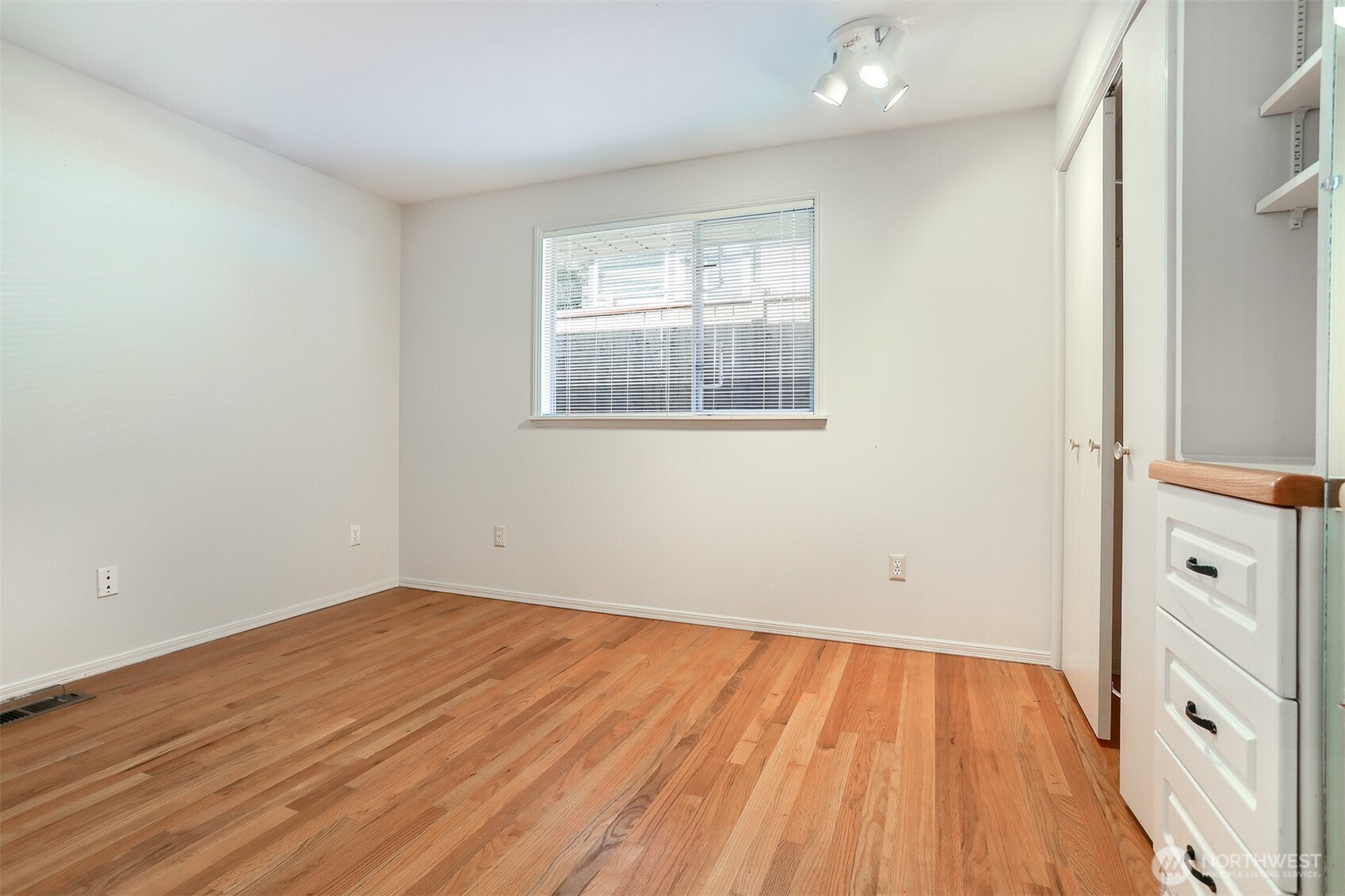 18555 Burke Avenue N