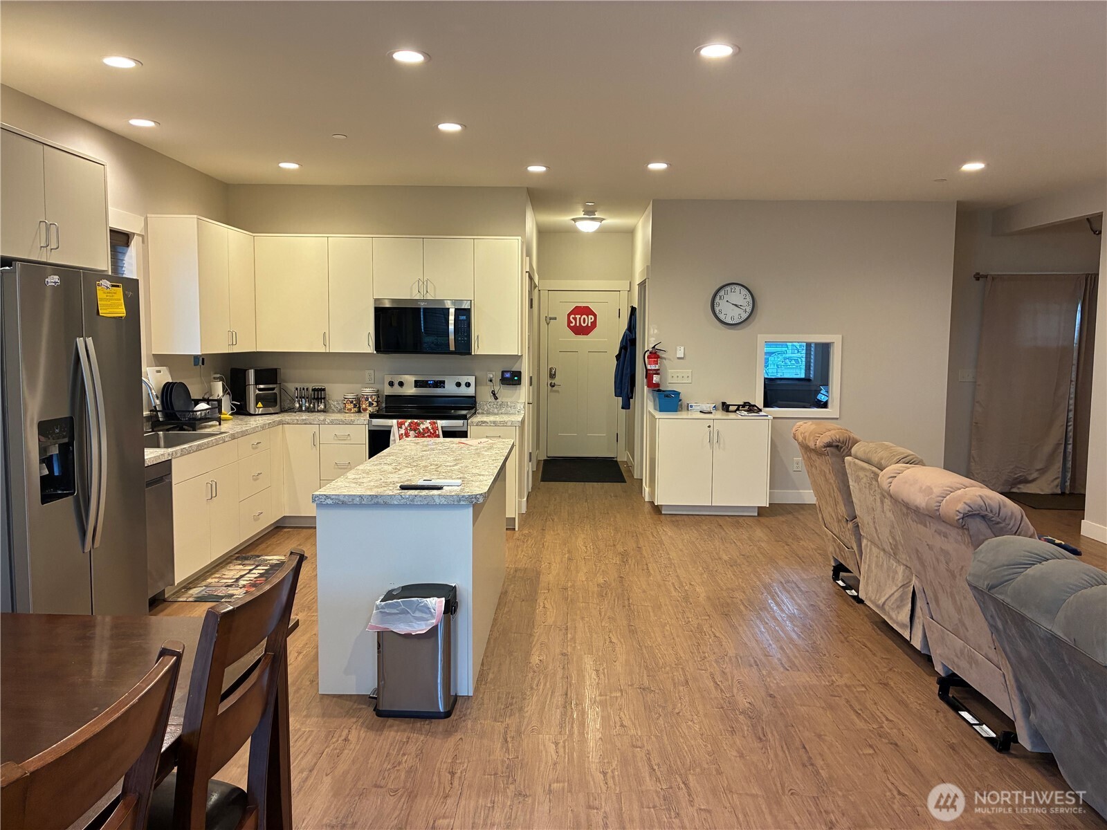 32026 RS Undisclosed