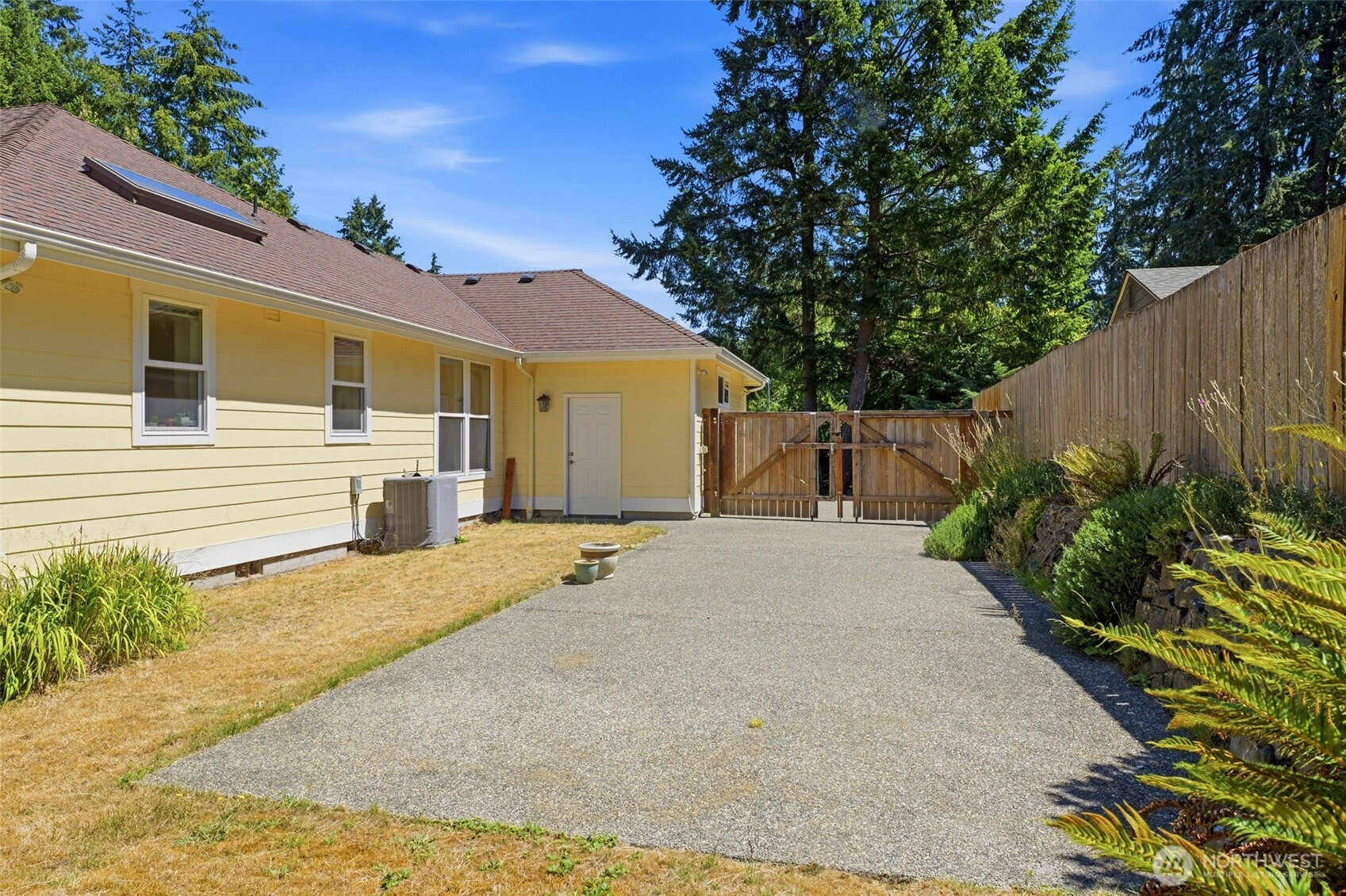 8424 Cirque Drive W
