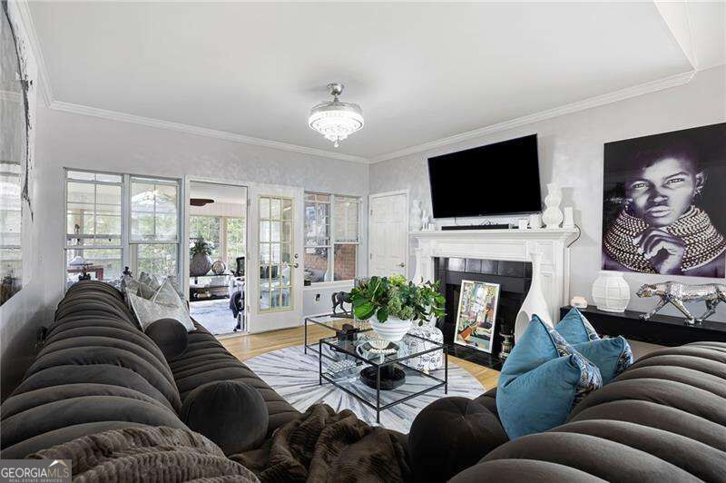 9396 Woodlawn Drive