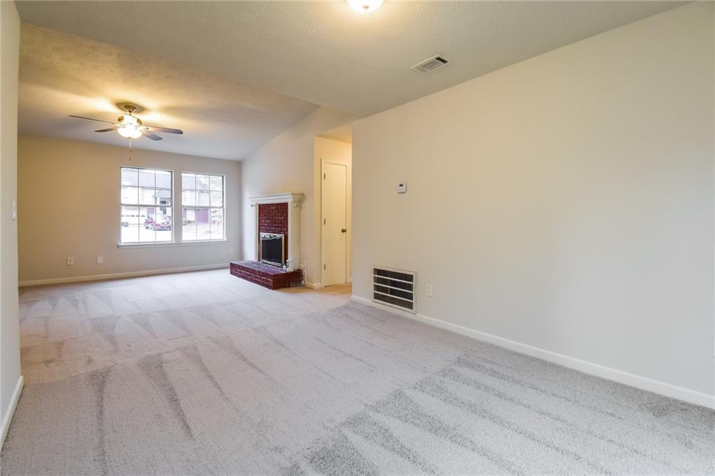 6485 Emerald Pointe Circle