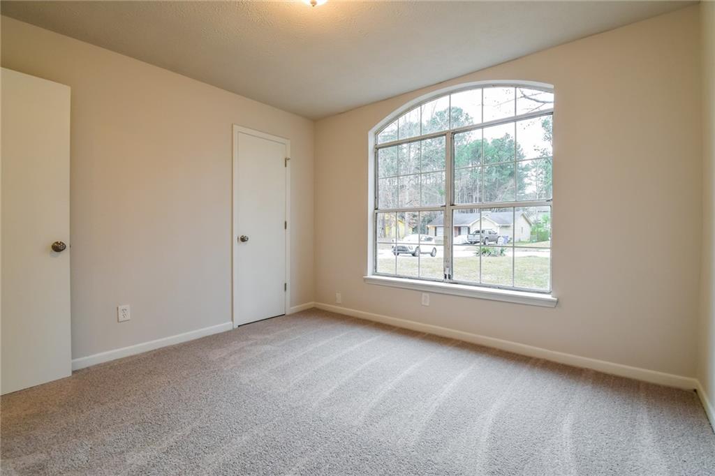 6485 Emerald Pointe Circle
