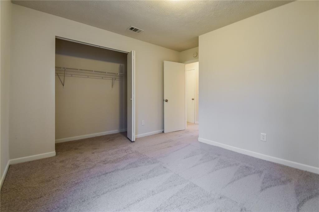 6485 Emerald Pointe Circle