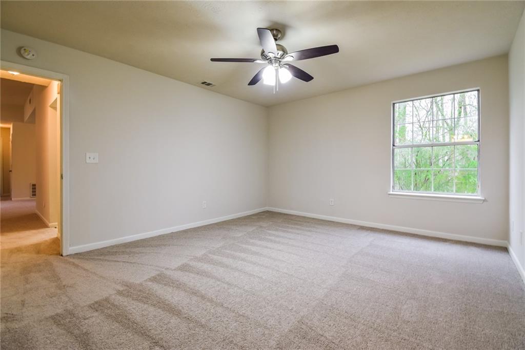 6485 Emerald Pointe Circle