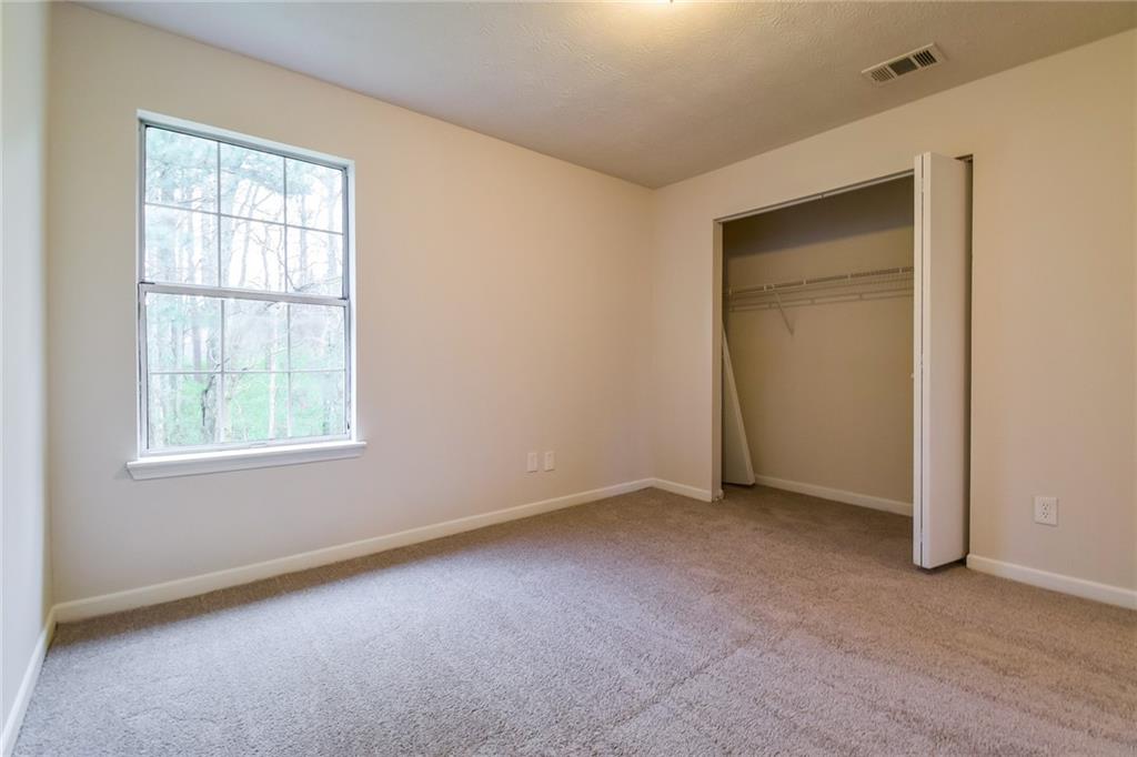6485 Emerald Pointe Circle