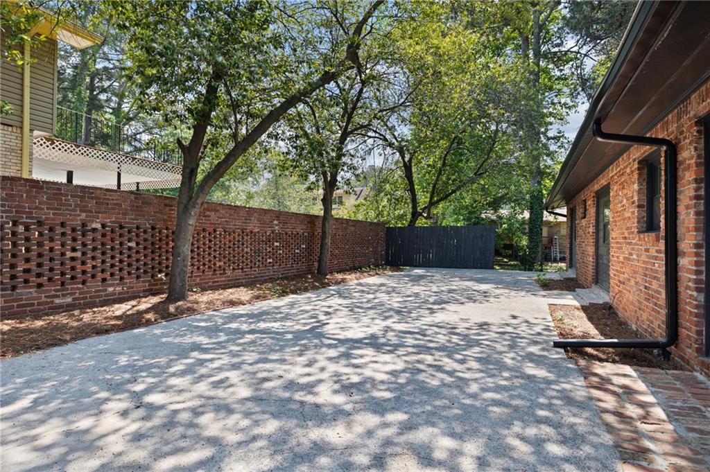 3721 Greentree Farms Drive