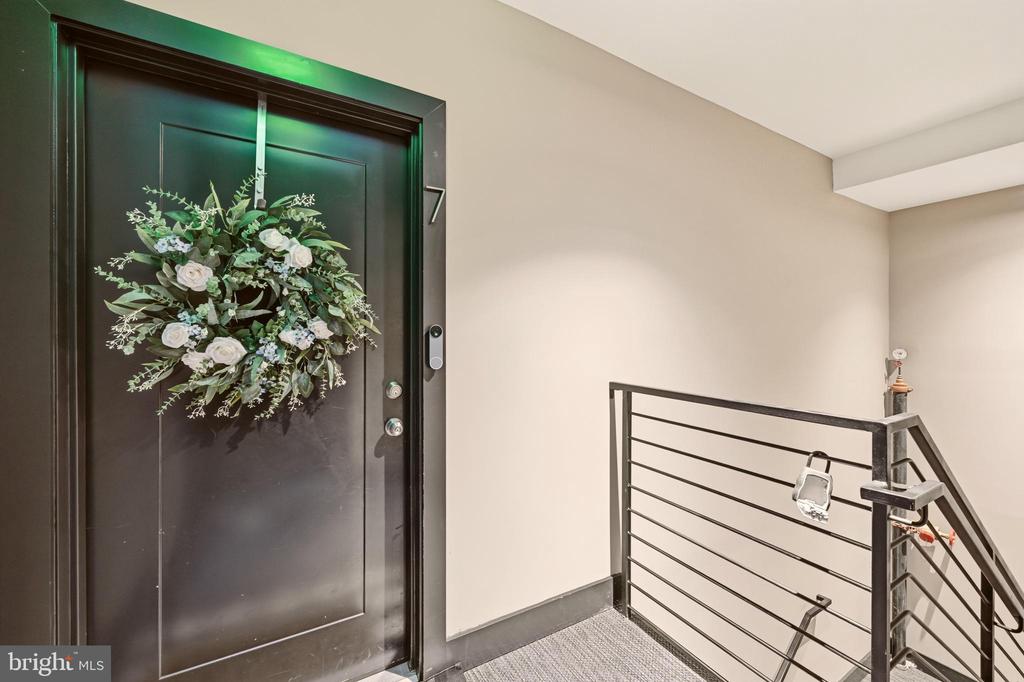 1435 NW CLIFTON STREET NW Unit: 7
