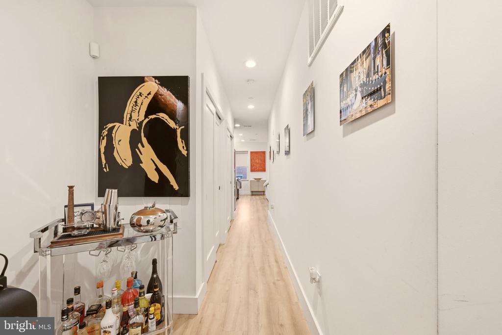 1435 NW CLIFTON STREET NW Unit: 7