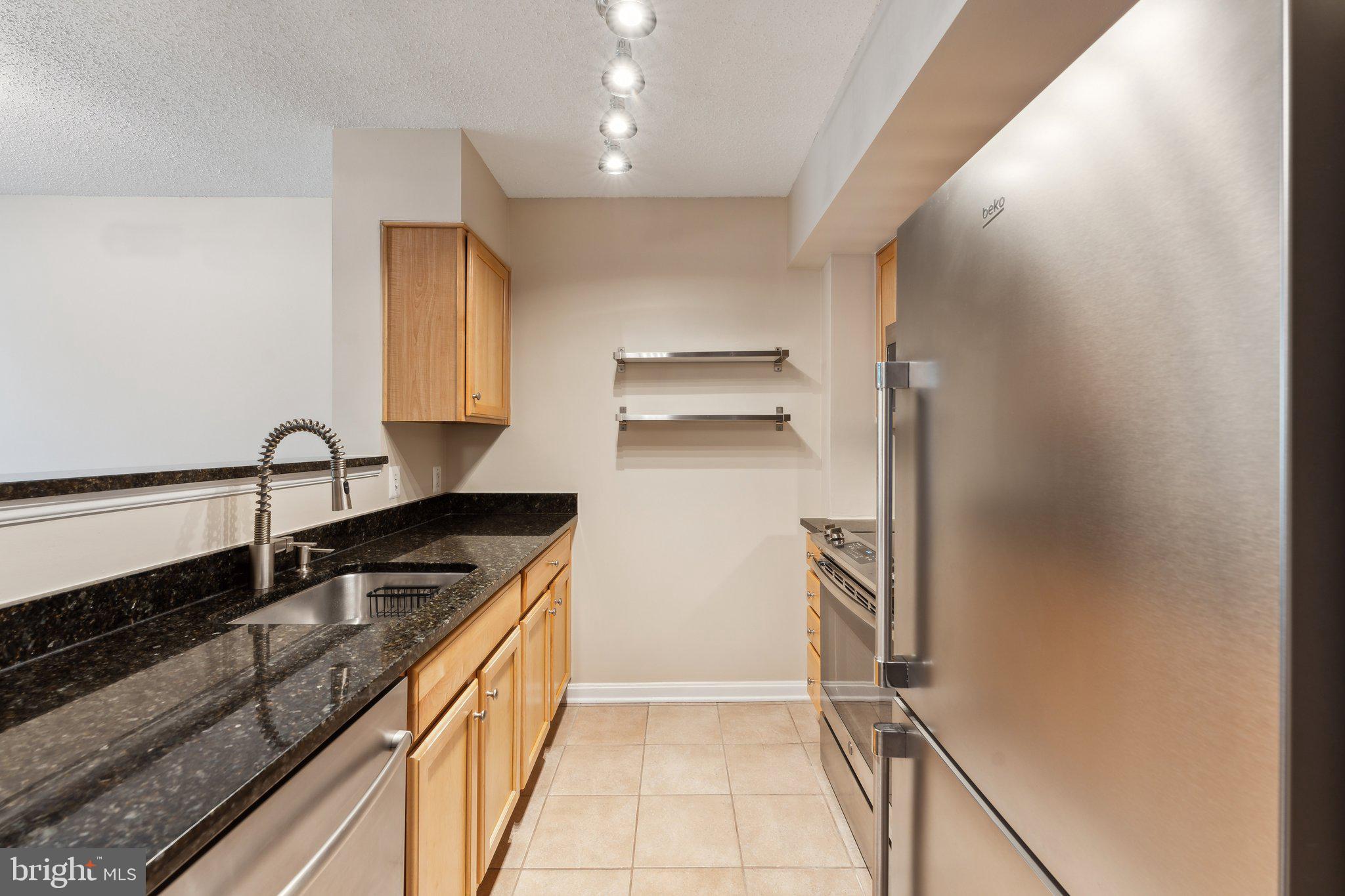 1024 N UTAH STREET 818