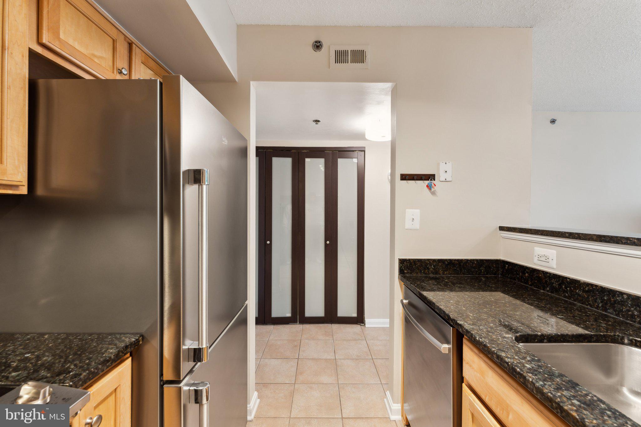 1024 N UTAH STREET 818