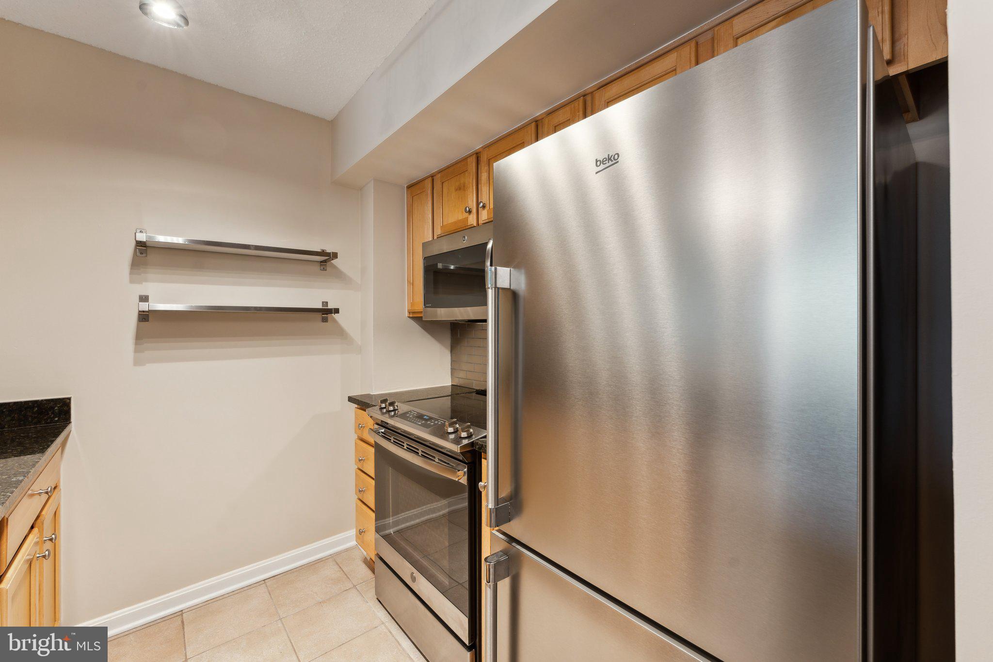 1024 N UTAH STREET 818