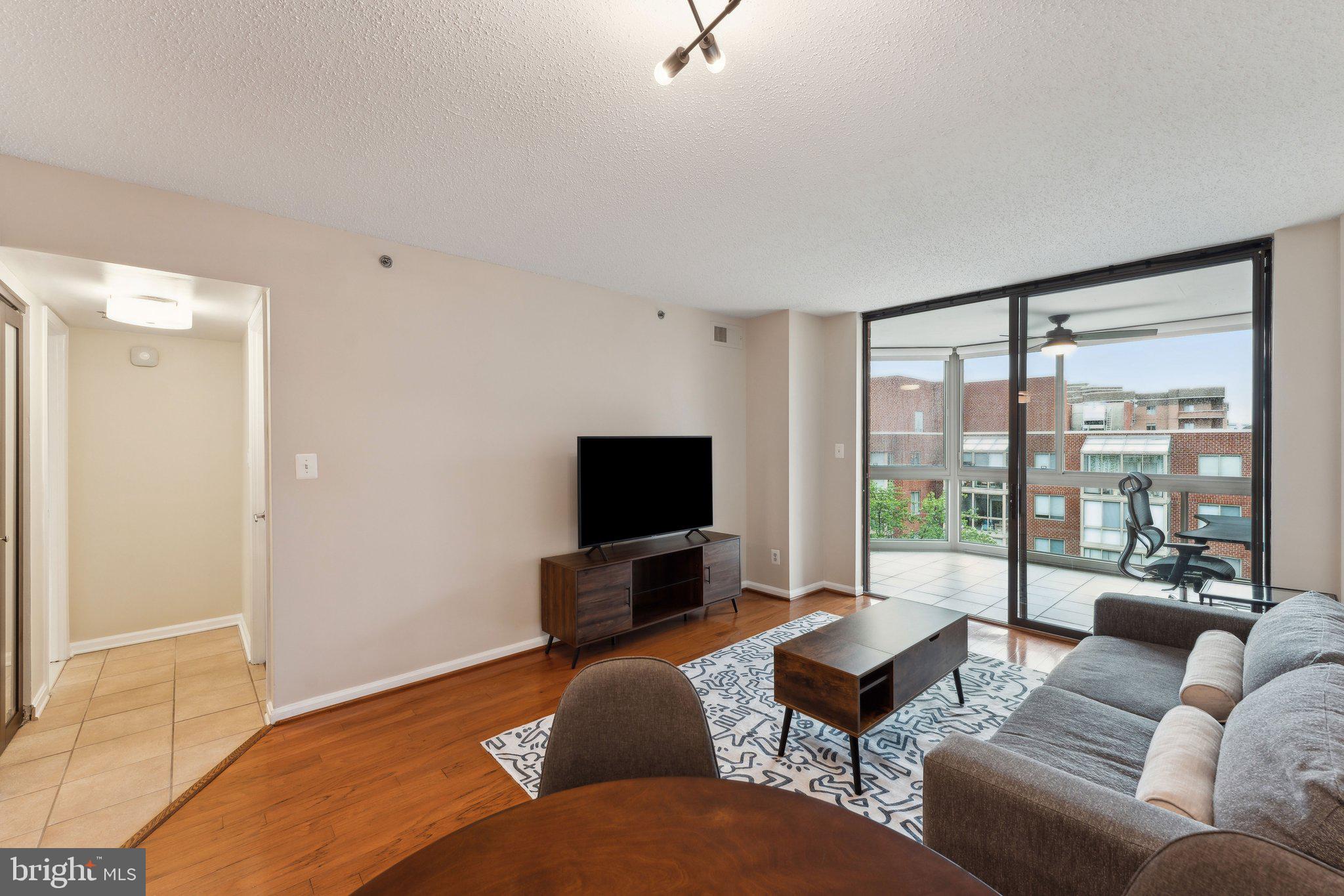 1024 N UTAH STREET 818