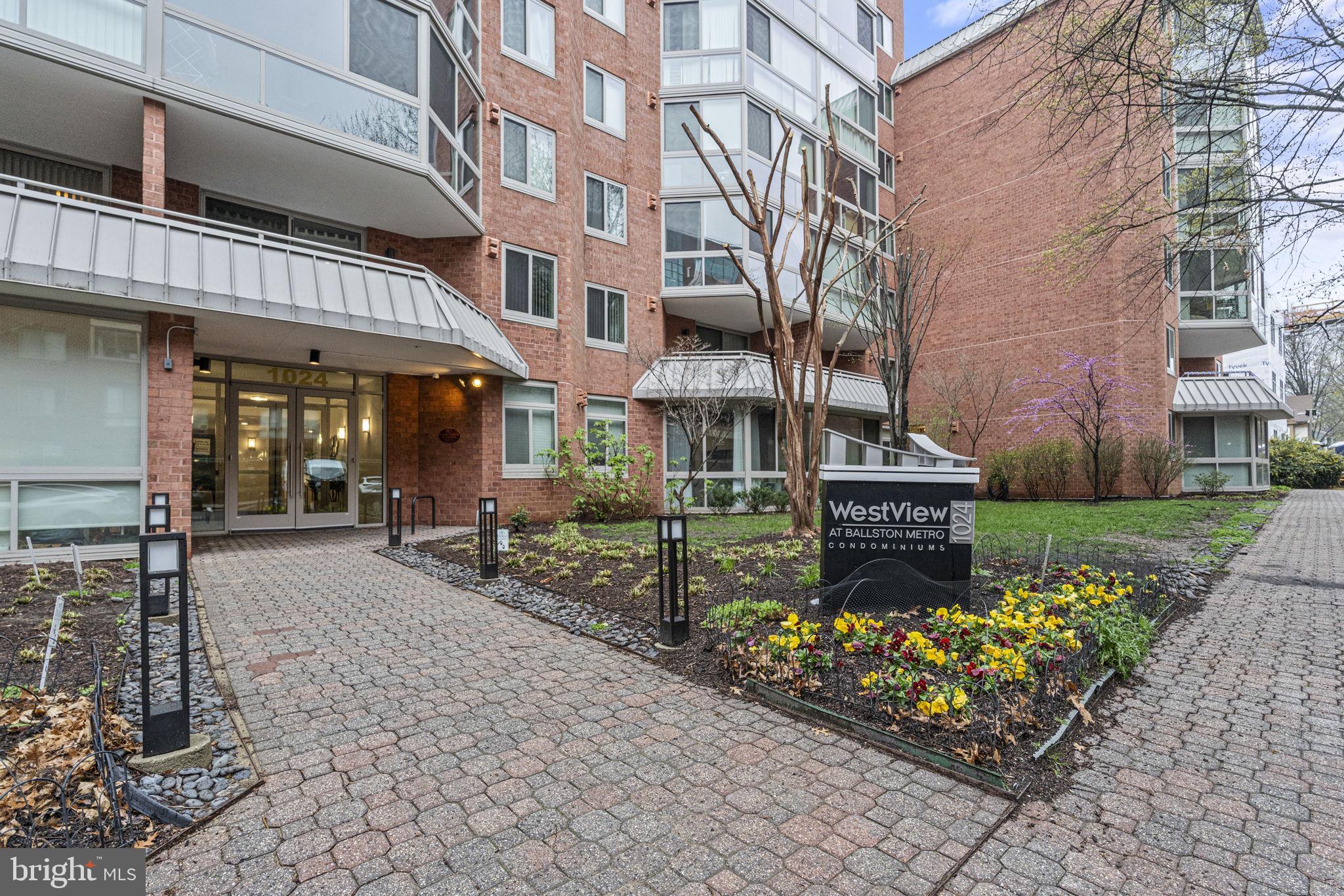 1024 N UTAH STREET 818