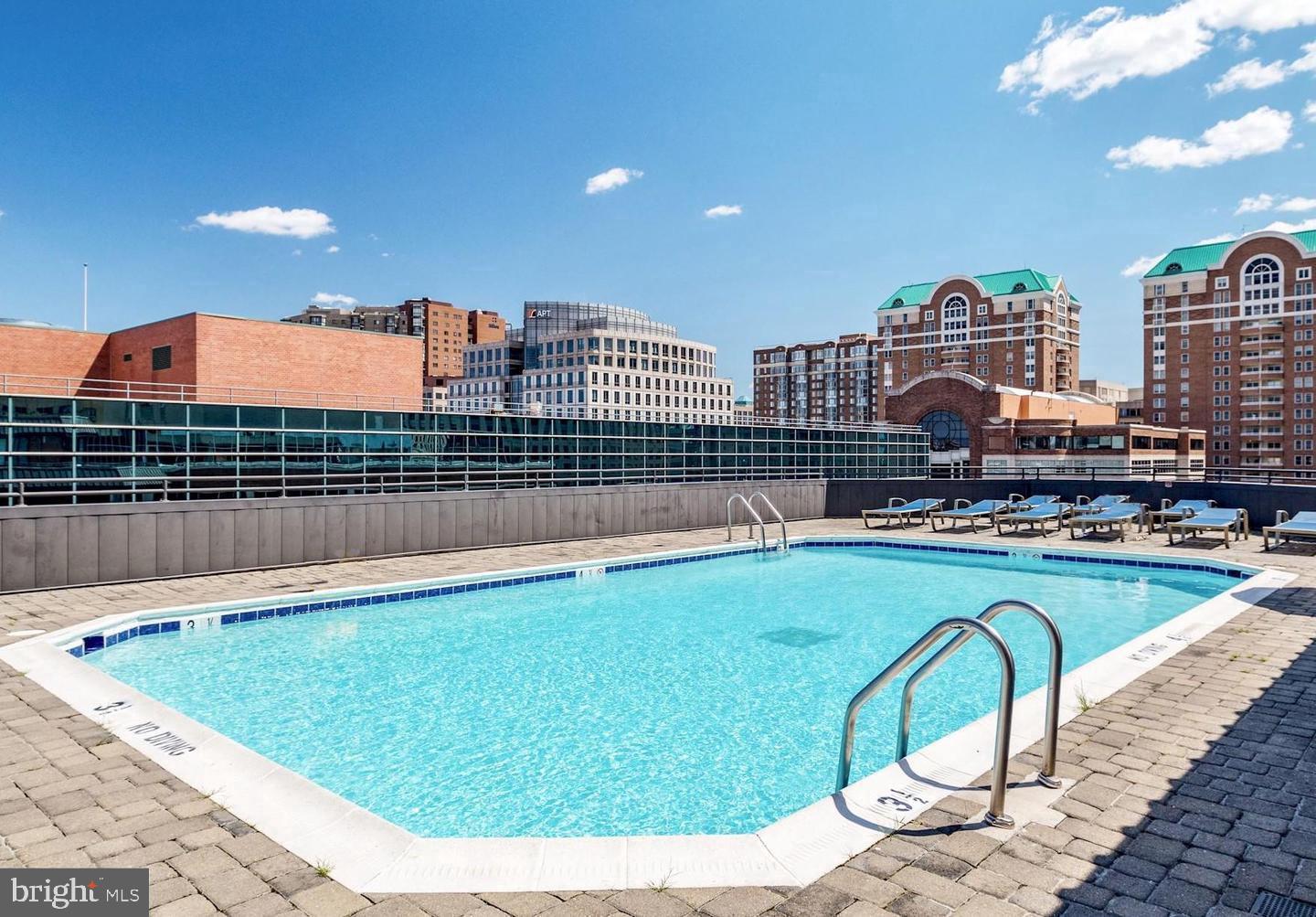 1024 N UTAH STREET 818