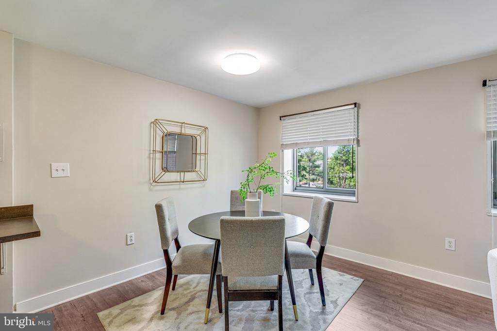 1200 S ARLINGTON RIDGE ROAD 305