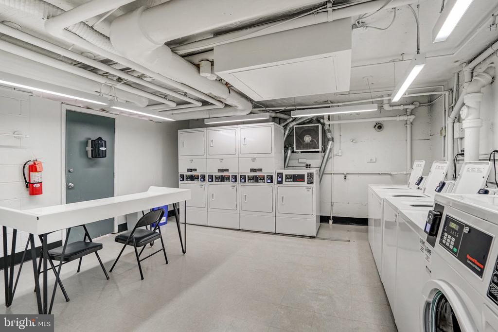 1200 S ARLINGTON RIDGE ROAD 305