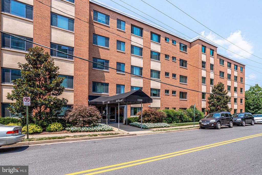 1200 S ARLINGTON RIDGE ROAD 305