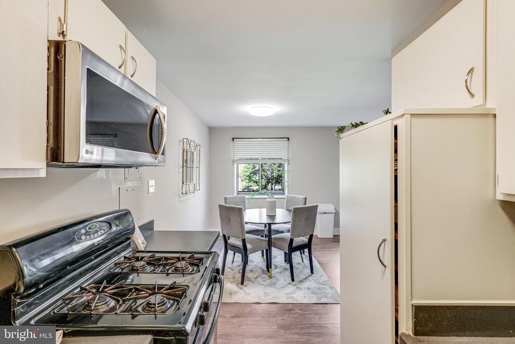 1200 S ARLINGTON RIDGE ROAD 305