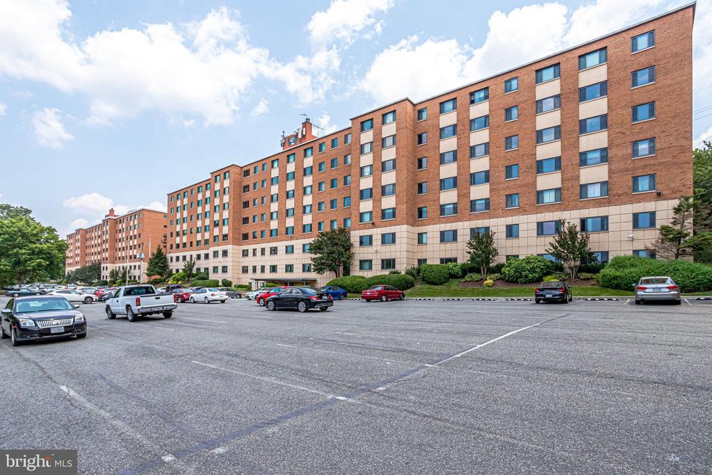 1200 S ARLINGTON RIDGE ROAD 305