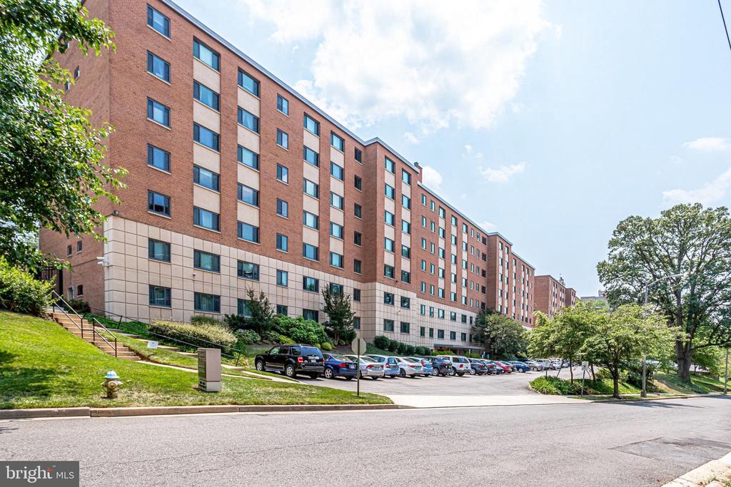 1200 S ARLINGTON RIDGE ROAD 305