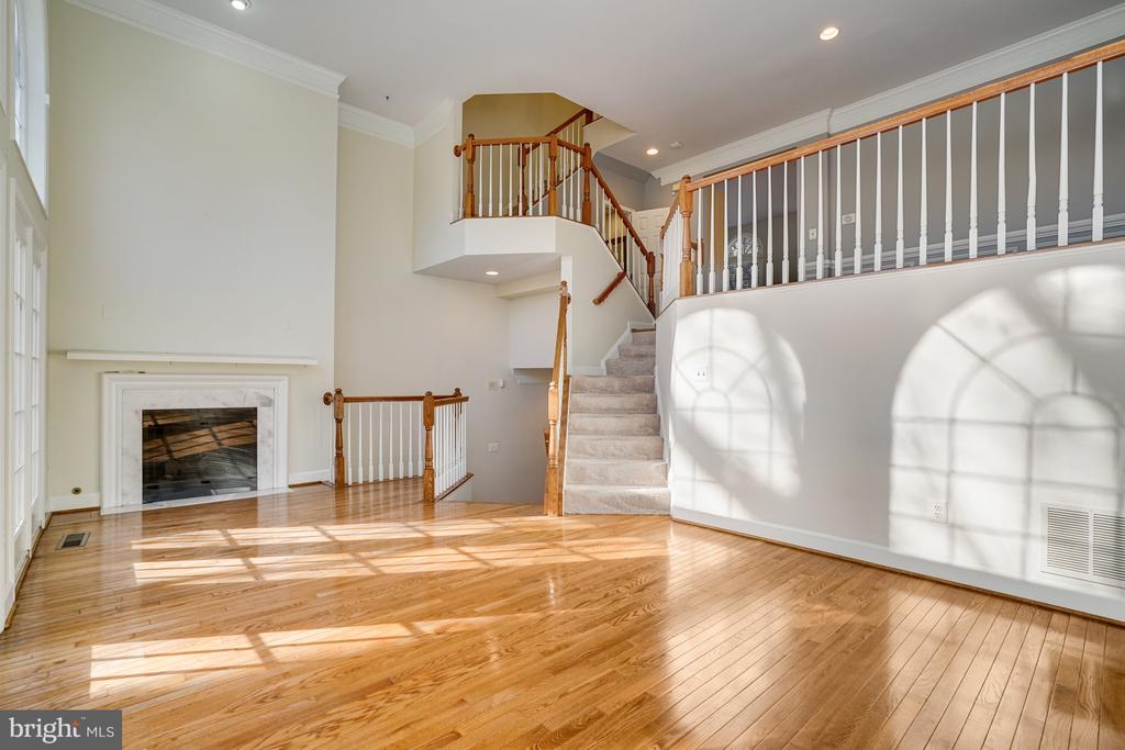 2505 GADSBY PLACE