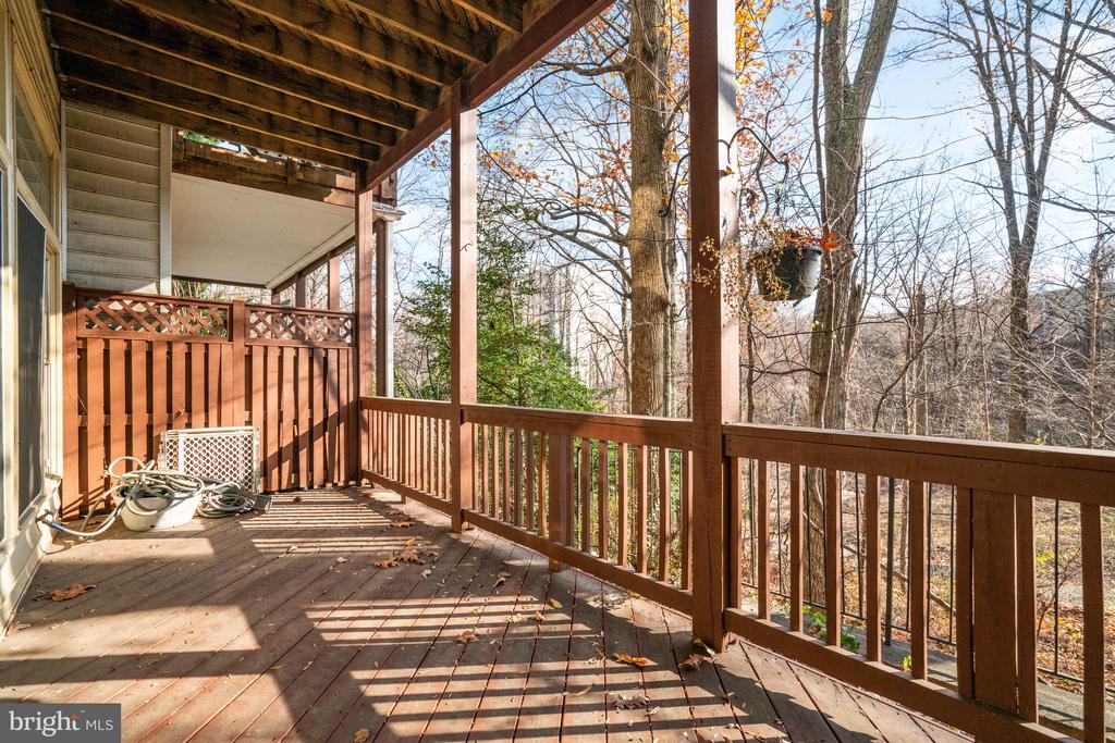 2505 GADSBY PLACE