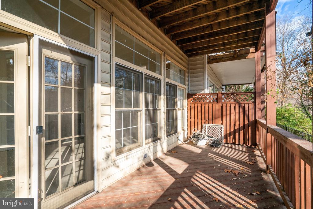2505 GADSBY PLACE