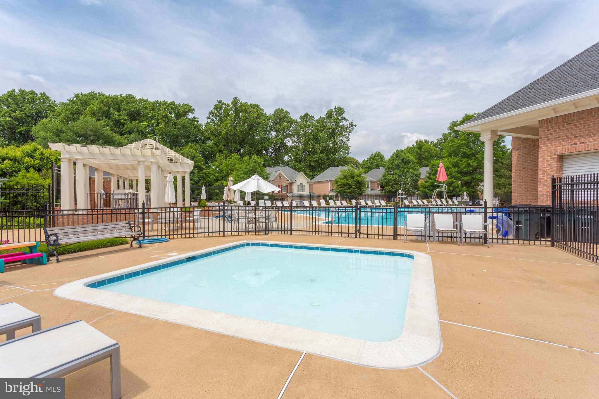 3837 FARRCROFT GREEN