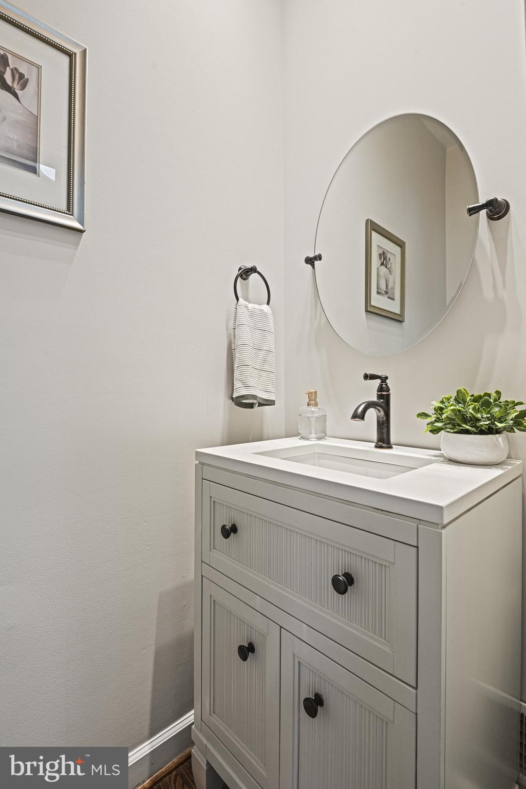 3837 FARRCROFT GREEN