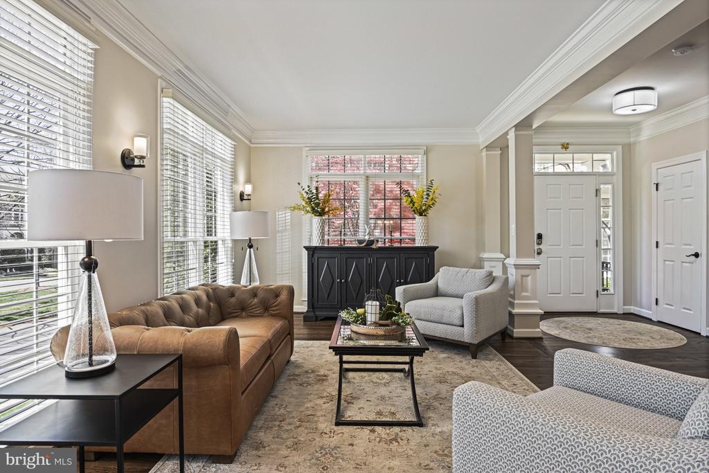 3837 FARRCROFT GREEN